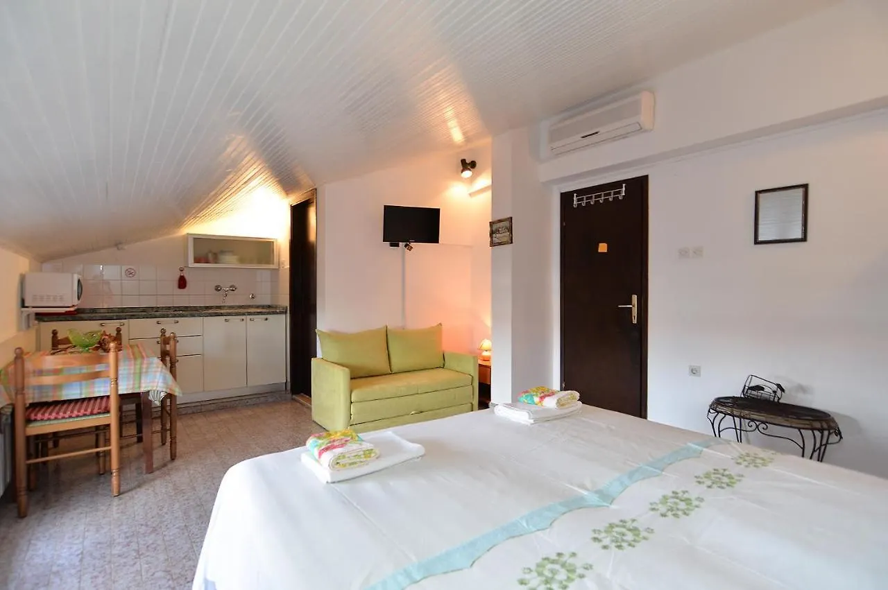 Apartments Vesna 836 Rovinj