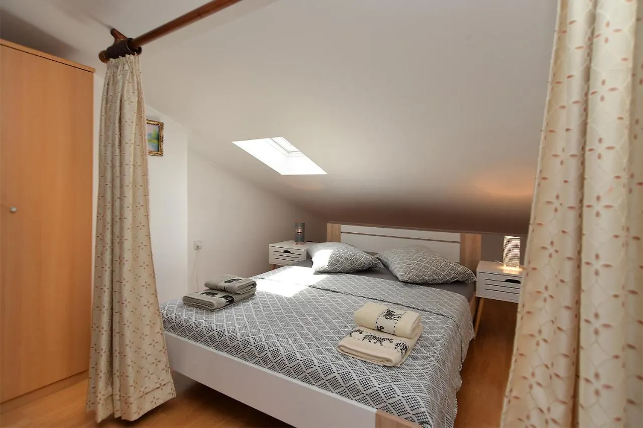 Apartments Vesna 836 Rovinj
