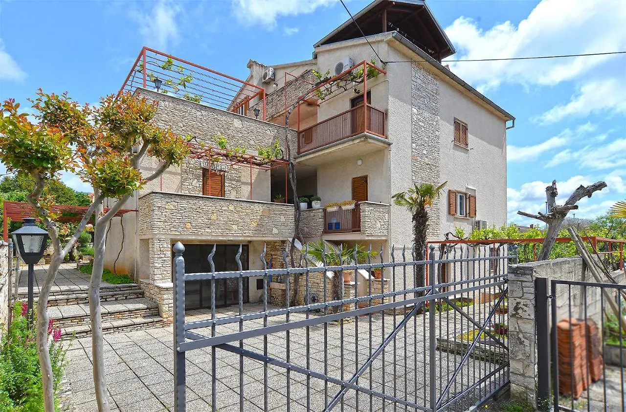 Apartments Vesna 836 Rovinj