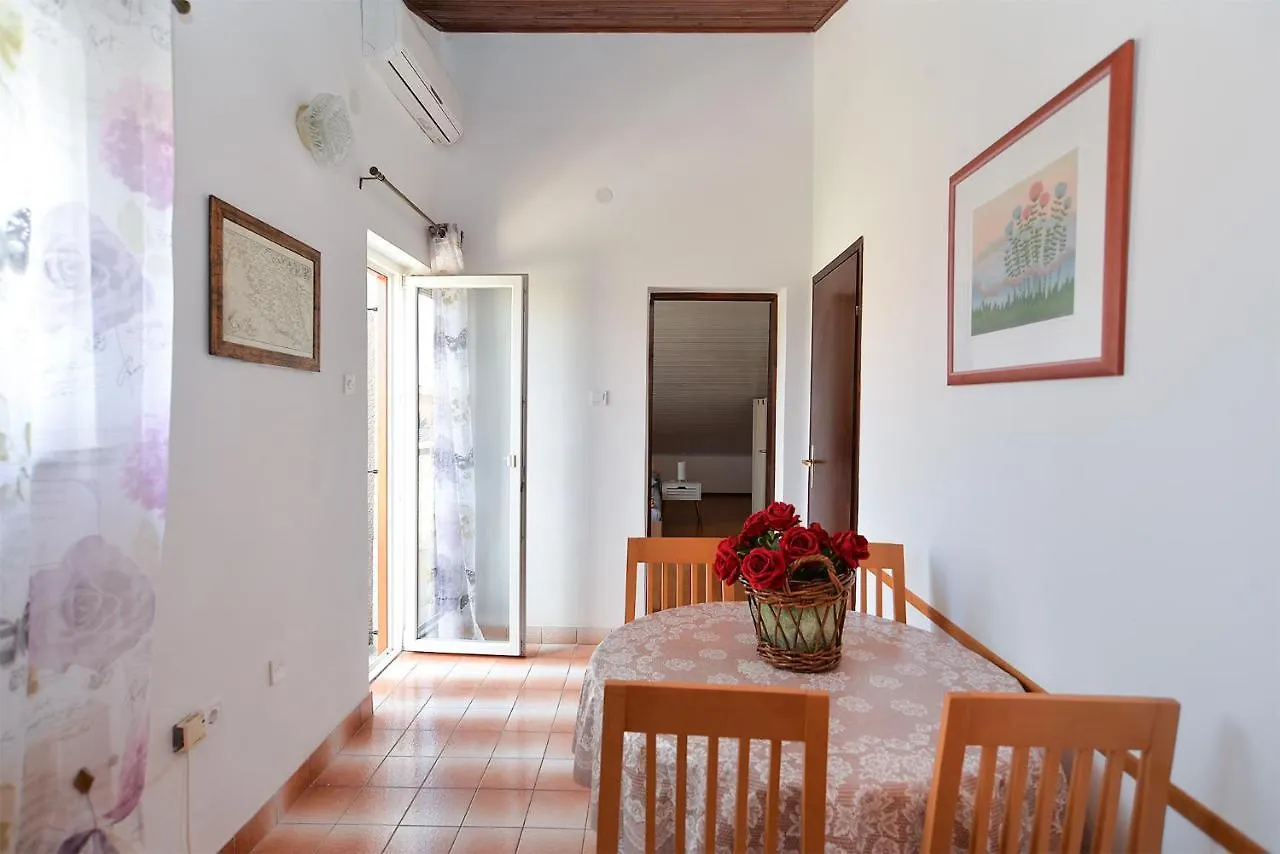 Apartments Vesna 836 Rovinj