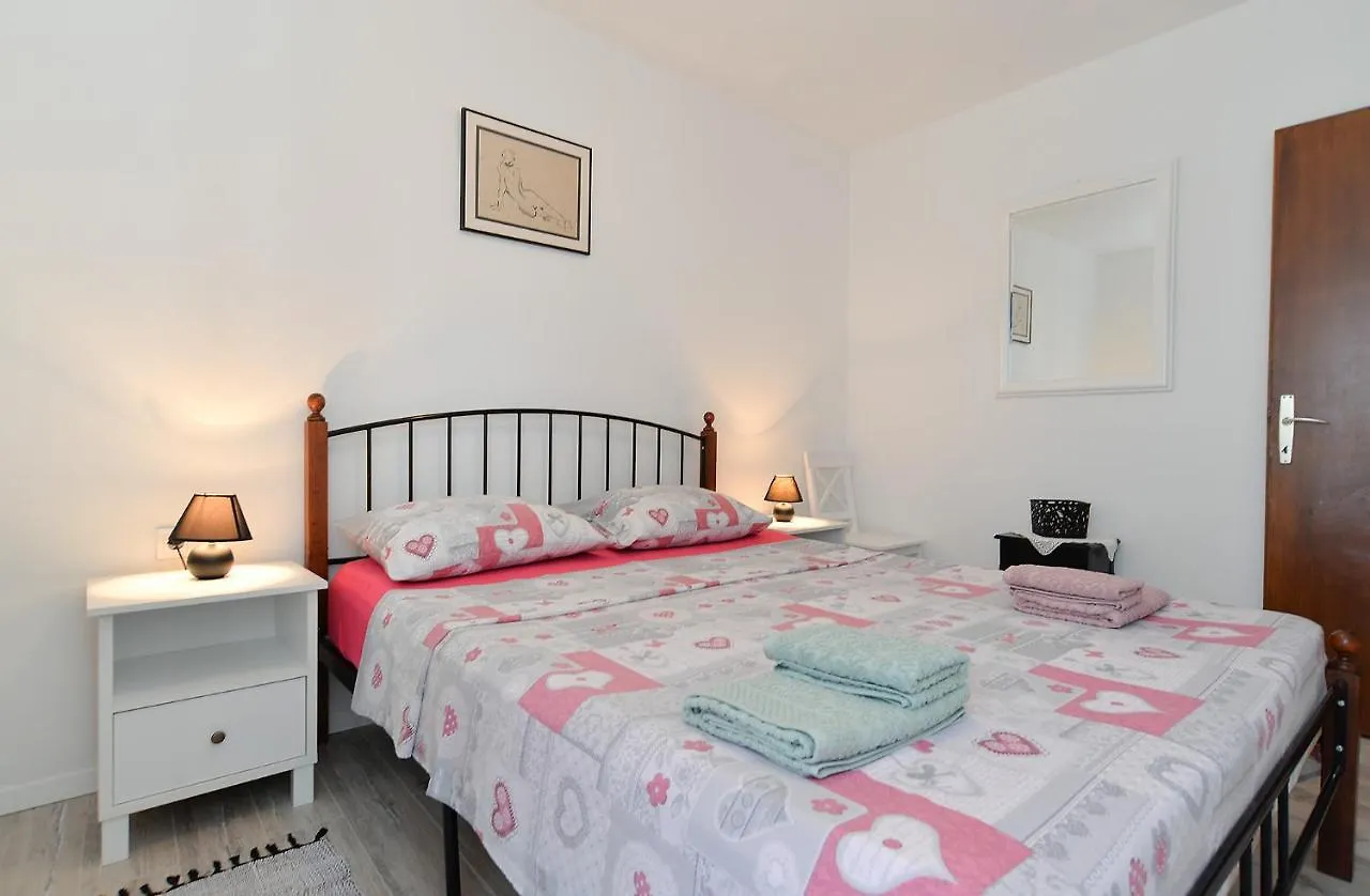 Apartments Vesna 836 Rovinj 0*,
