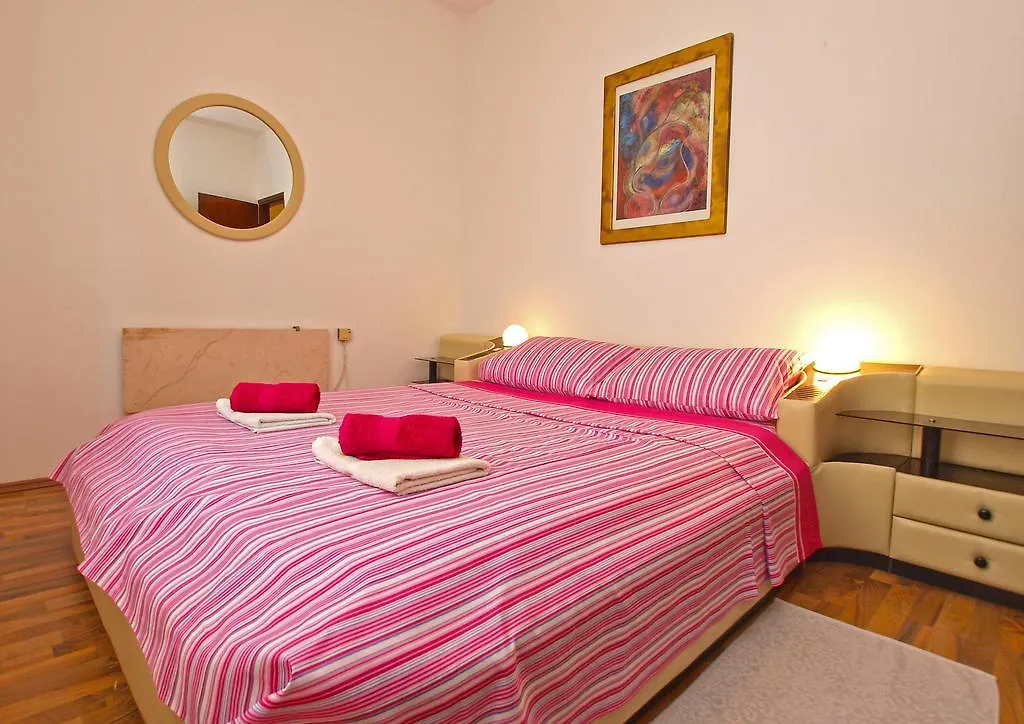 Apartments Vesna 836 Rovinj