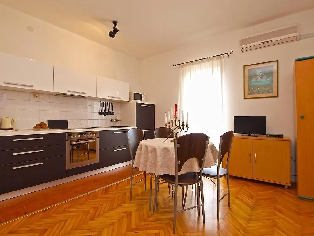 Apartments Vesna 836 Rovinj