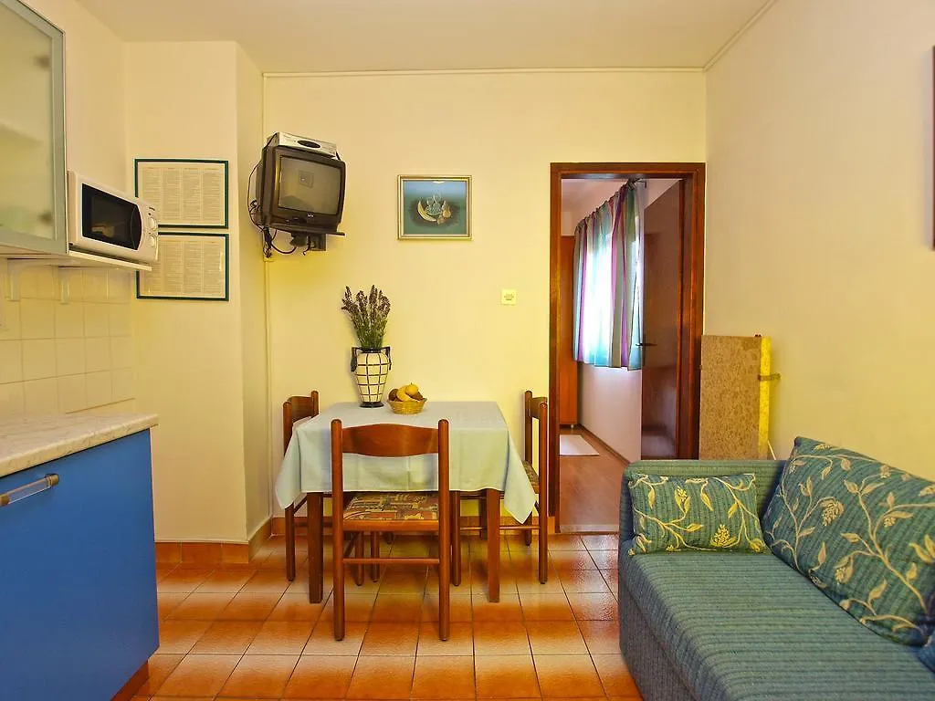 Apartments Vesna 836 Rovinj