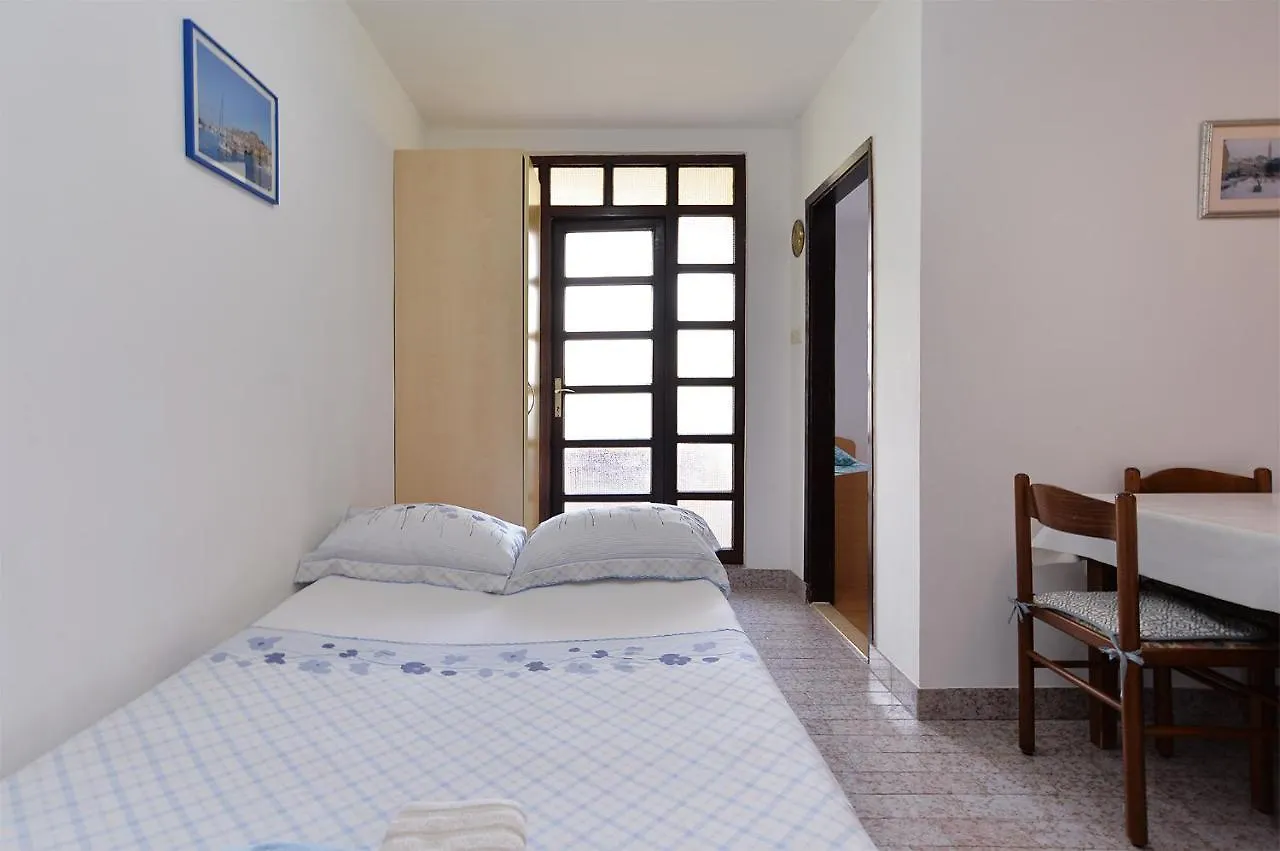 Apartments Vesna 836 Rovinj