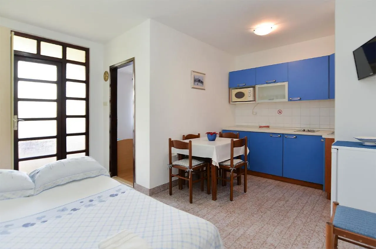 Apartments Vesna 836 Rovinj