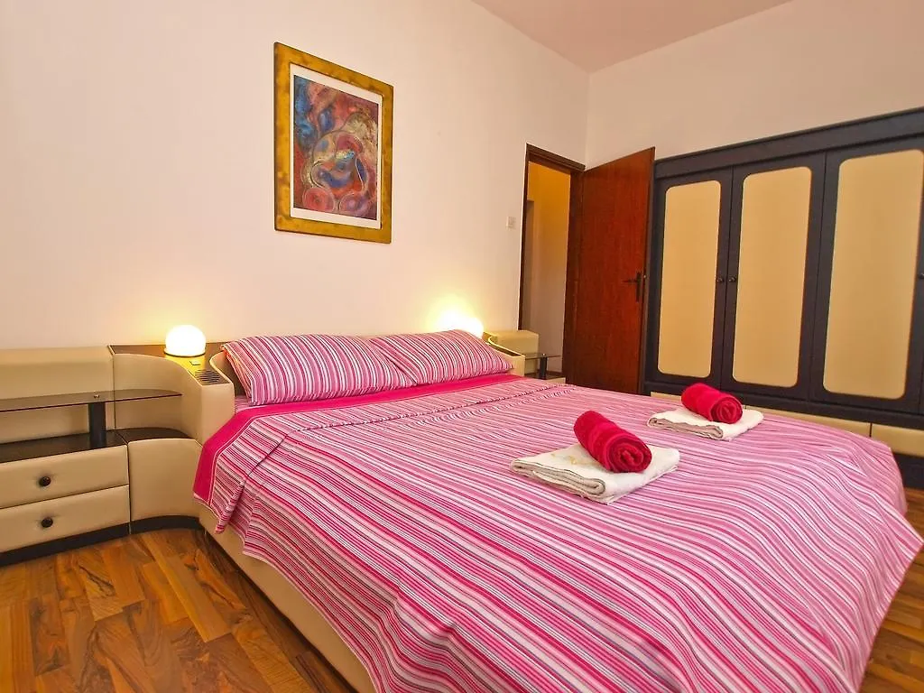 Apartments Vesna 836 Rovinj