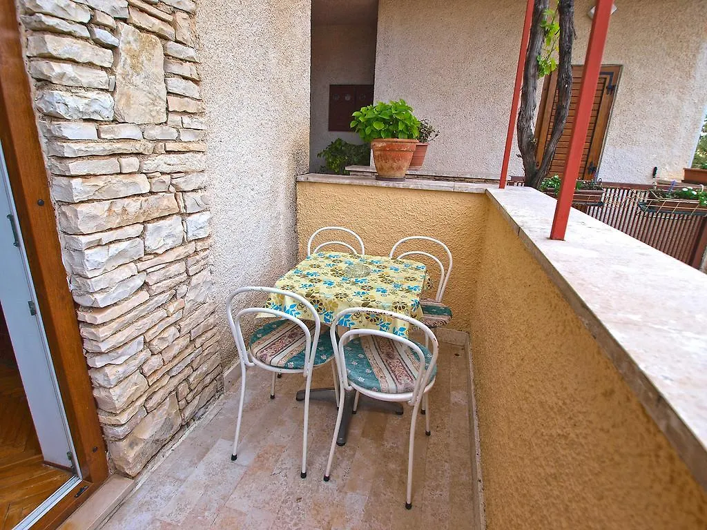 Apartments Vesna 836 Rovinj